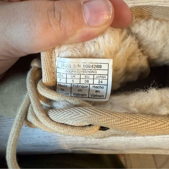 UGG Chestnut Suede Lace-Up Boots - Picture 9 of 9